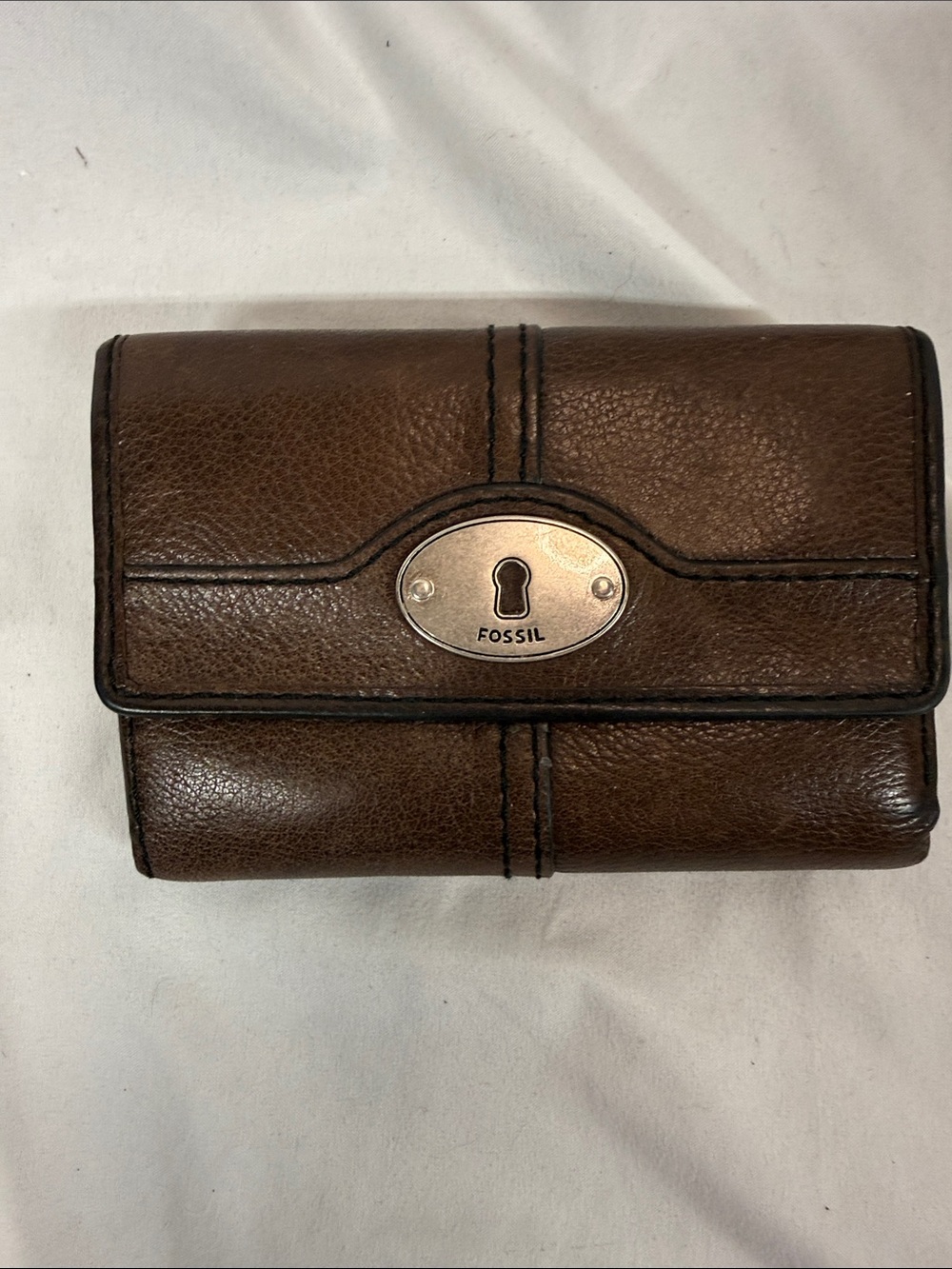 Fossil Brown Leather Trifold Wallet with Keyhole Plaque